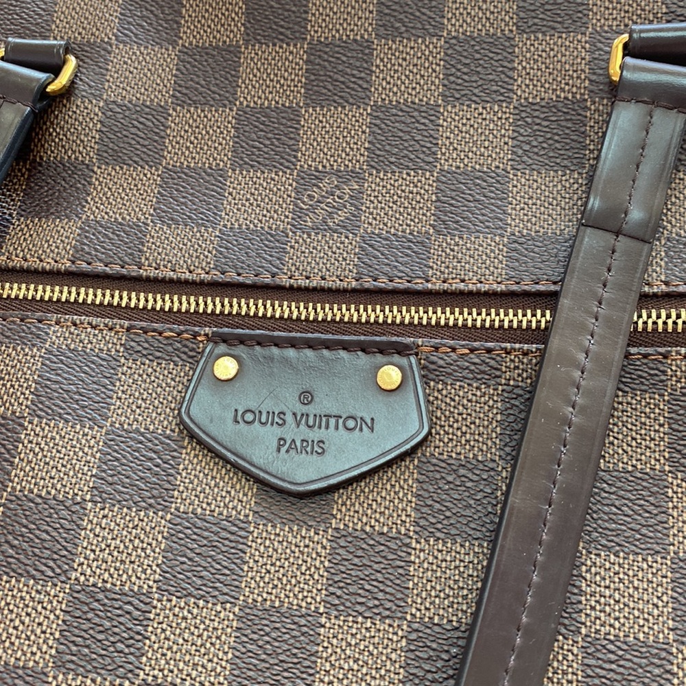 Louis Vuitton - Picture 6 of 8
